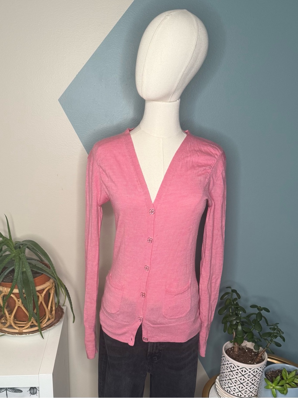 Pink Tartan 100% Merino Wool Bubblegum Pink Floral Button Cardigan XS - Picture 2 of 13